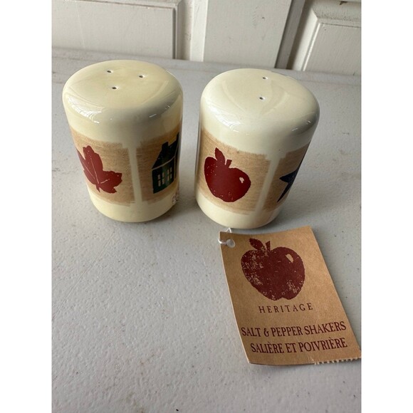 NWT Hallmark Heritage Autumn Theme Apple Star House Leaves Salt & Pepper Shakers - Picture 3 of 4